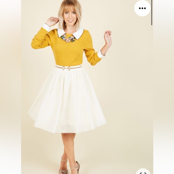 ModCloth Tulle of the Trade A-Line Skirt in Cream (XL) - Picture 2 of 8